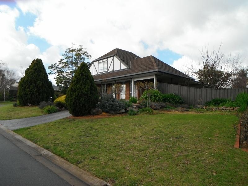 1 Diane Court, Golden Grove SA 5125