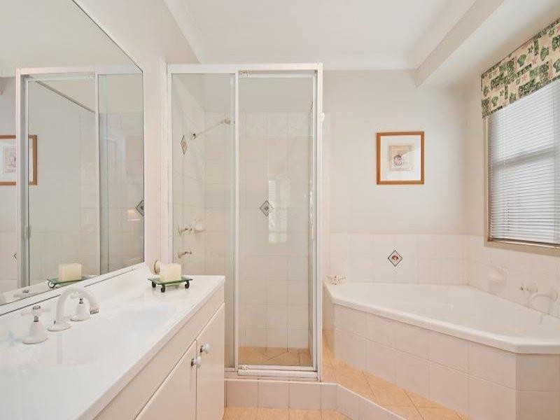 5 Greenhaven Drive, Umina Beach NSW 2257