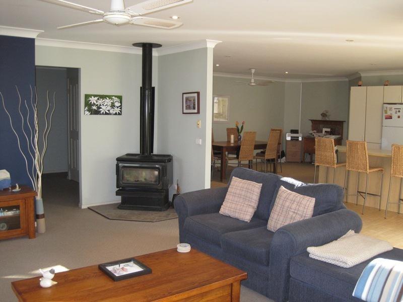 5 Greenhaven Drive, Umina Beach NSW 2257