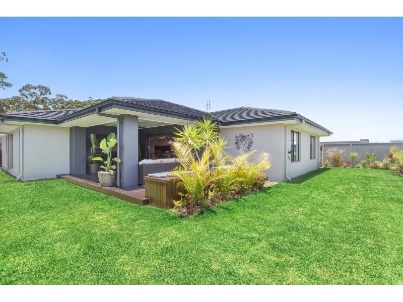 29 Bells Esplanade, Pelican Waters QLD 4551