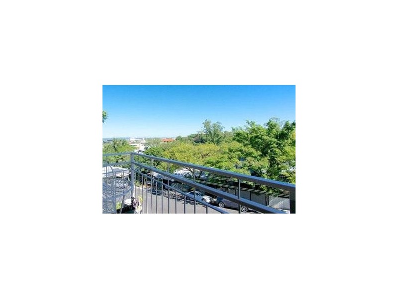 2/30 West Street, Highgate Hill QLD 4101