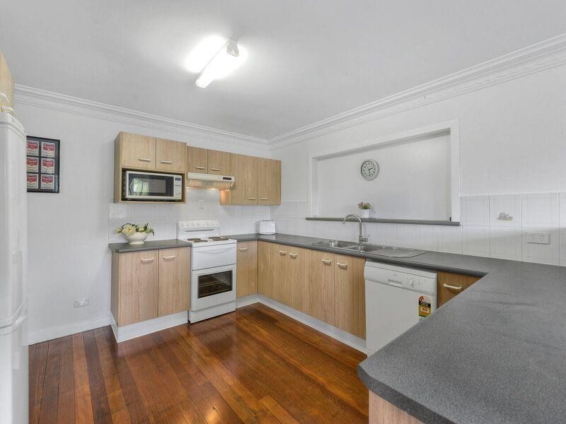6 Greenlanes Road, Ashgrove QLD 4060