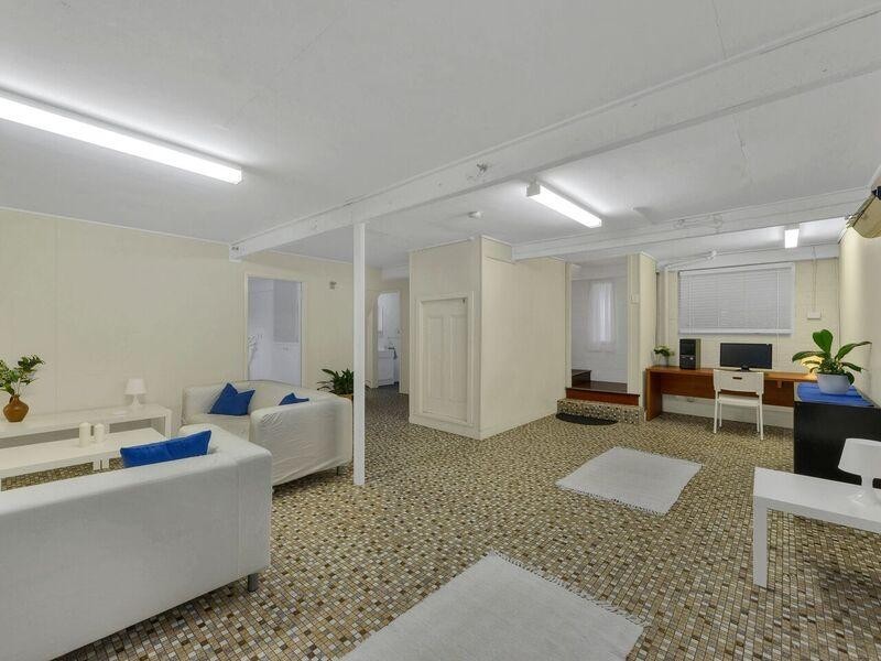 6 Greenlanes Road, Ashgrove QLD 4060