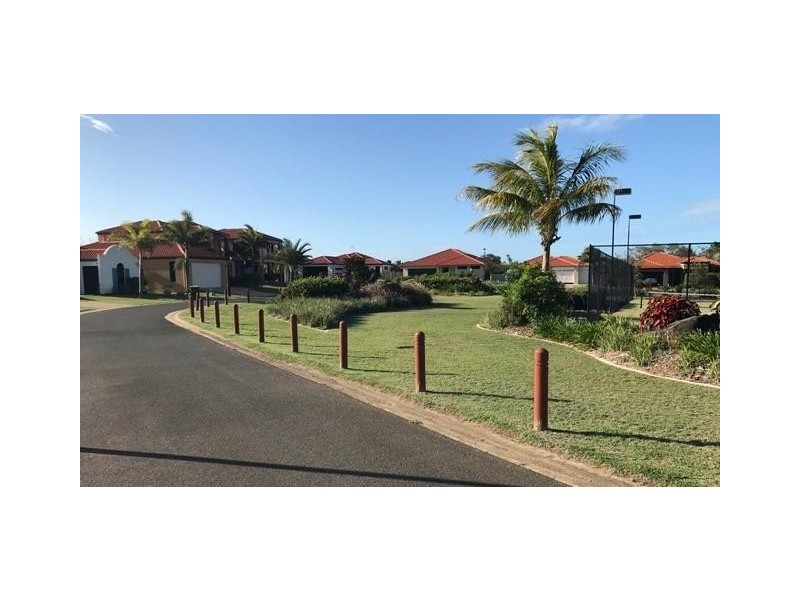 16/5 Chantelle Circuit, Coral Cove QLD 4670