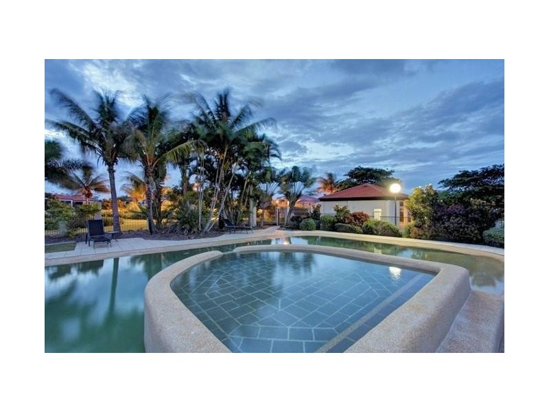 16/5 Chantelle Circuit, Coral Cove QLD 4670