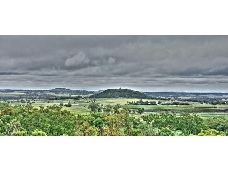 30 Young Road, Stoneleigh QLD 4356