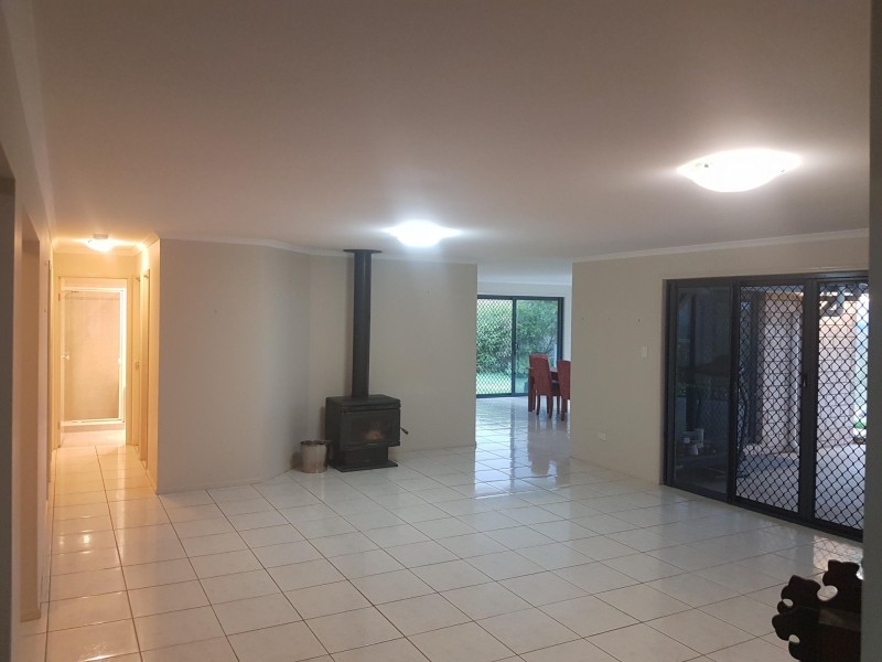 30 Young Road, Stoneleigh QLD 4356