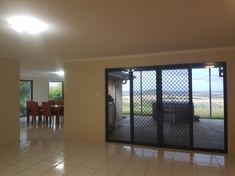 30 Young Road, Stoneleigh QLD 4356