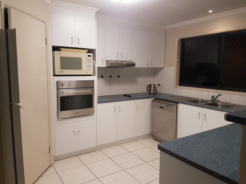 30 Young Road, Stoneleigh QLD 4356