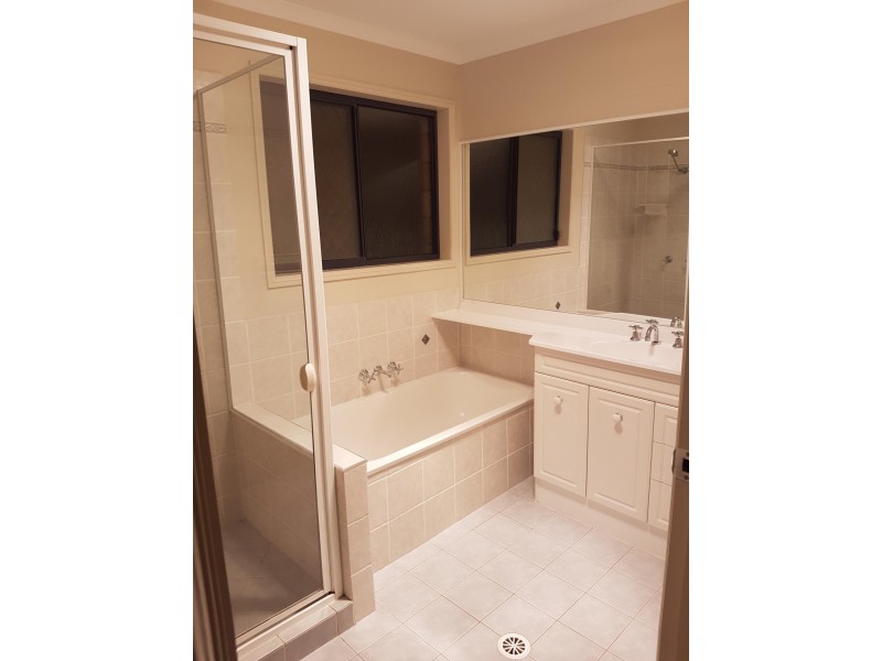 30 Young Road, Stoneleigh QLD 4356