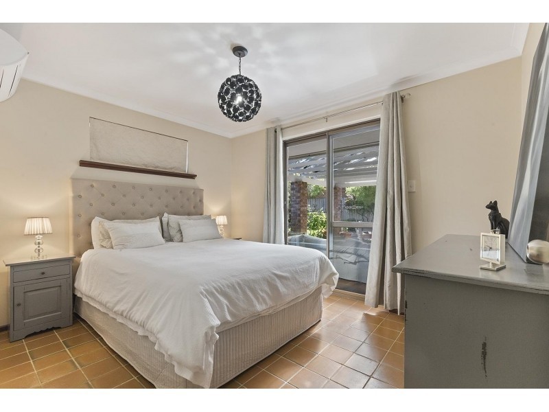 5 Mofflin Street, Samson WA 6163