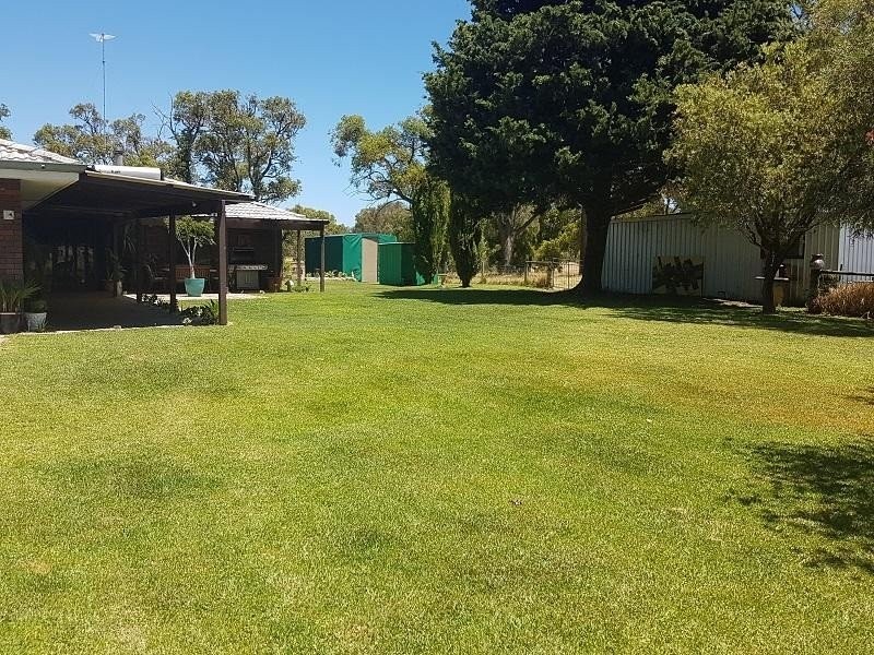 340 Newnham Road, Lake Clifton WA 6215