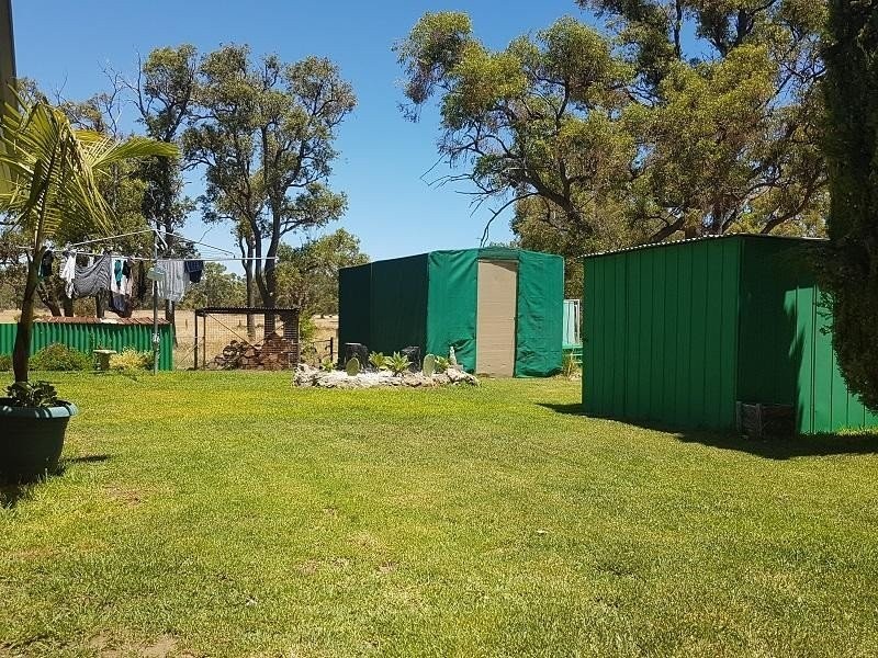 340 Newnham Road, Lake Clifton WA 6215