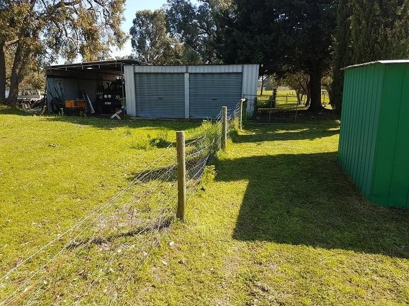 340 Newnham Road, Lake Clifton WA 6215