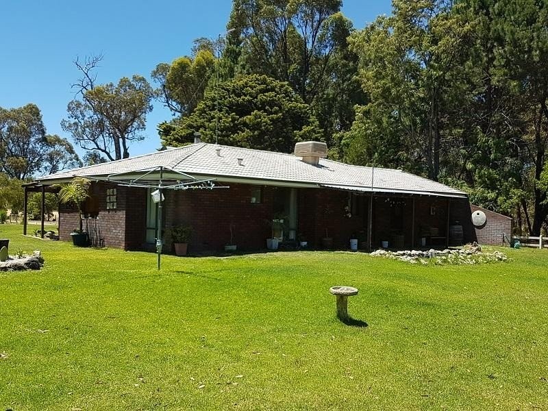 340 Newnham Road, Lake Clifton WA 6215