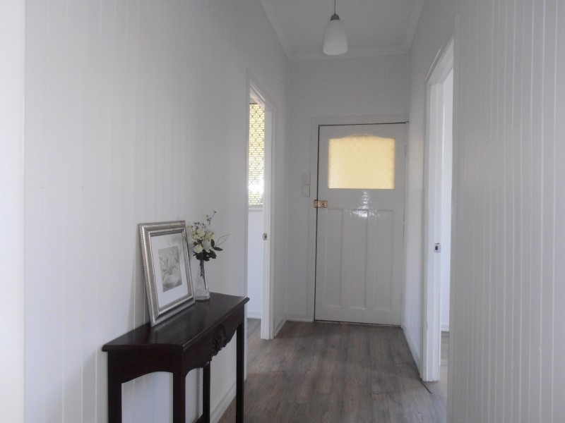 32 Stuart Street, Eastern Heights QLD 4305