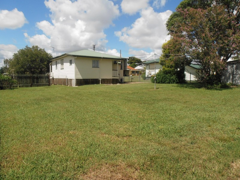 32 Stuart Street, Eastern Heights QLD 4305