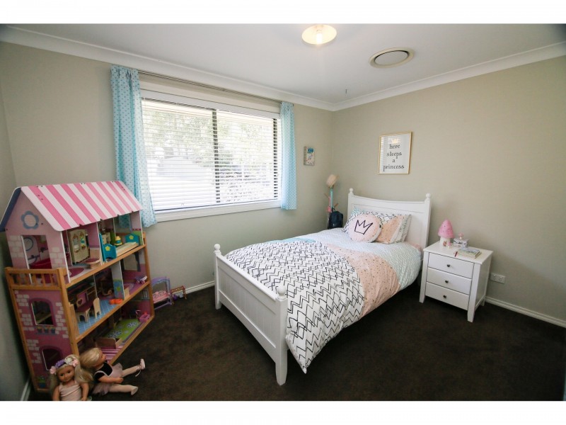 11 Baker Drive, Tenambit NSW 2323