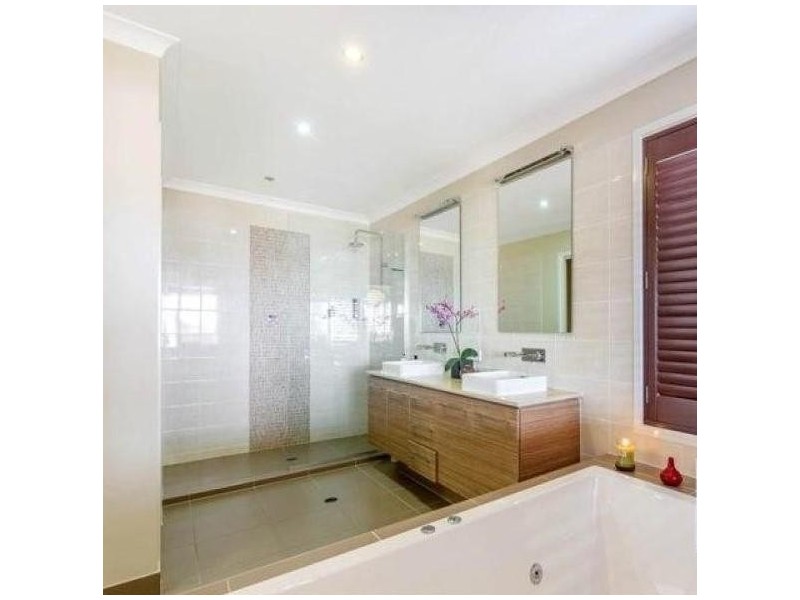 32 Tibouchina Street, Mountain Creek QLD 4557