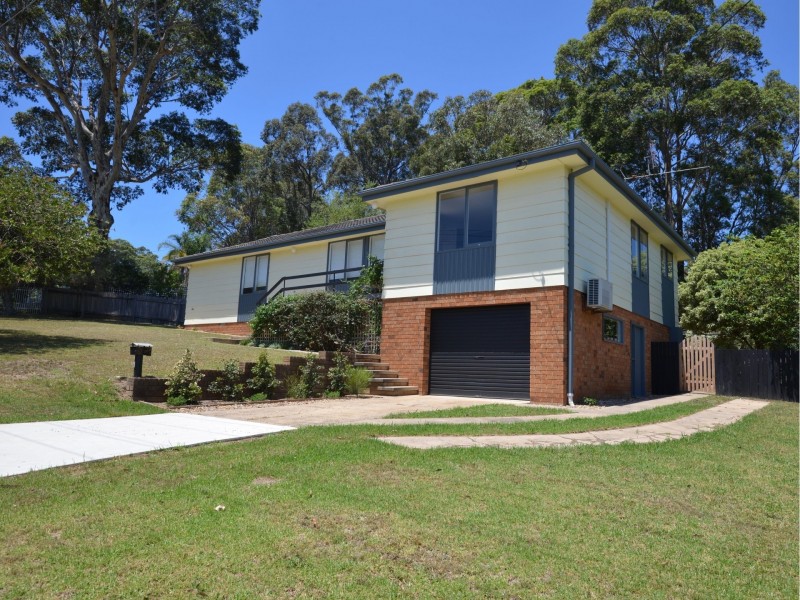 1 Hillview Place, Sunshine Bay NSW 2536