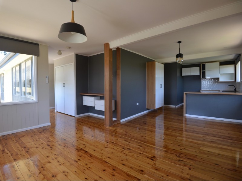 1 Hillview Place, Sunshine Bay NSW 2536