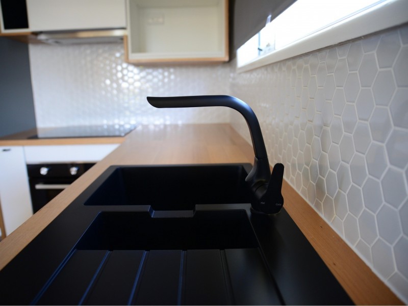 1 Hillview Place, Sunshine Bay NSW 2536