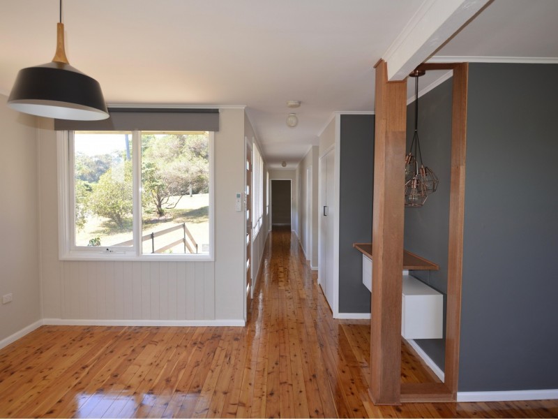 1 Hillview Place, Sunshine Bay NSW 2536