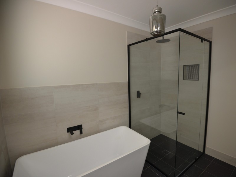 1 Hillview Place, Sunshine Bay NSW 2536