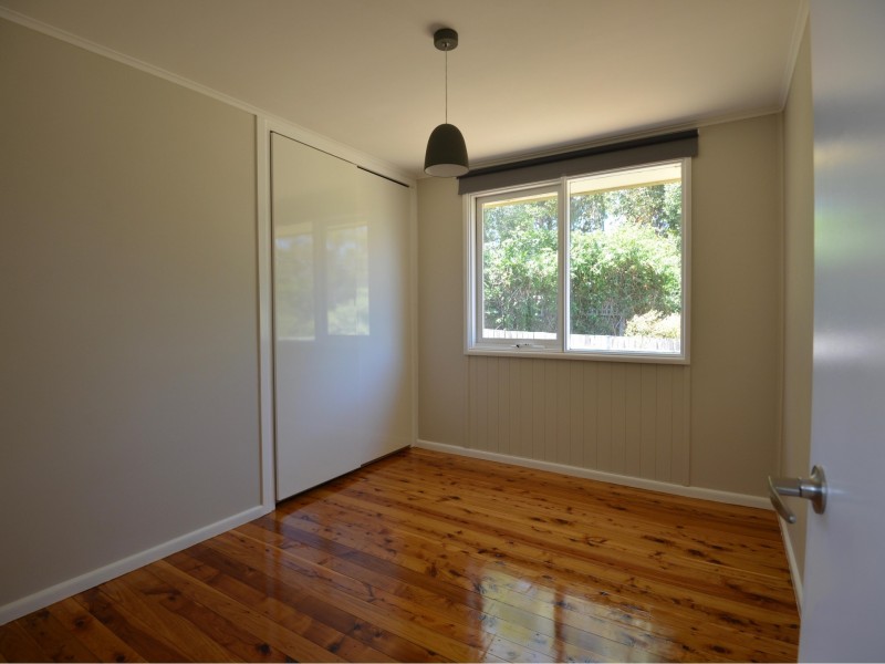 1 Hillview Place, Sunshine Bay NSW 2536