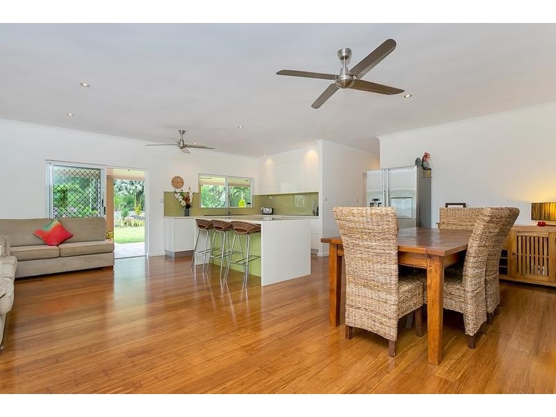 17-19 Soderberg Close, Redlynch QLD 4870