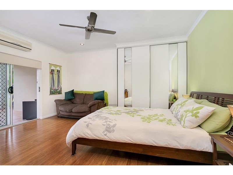 17-19 Soderberg Close, Redlynch QLD 4870