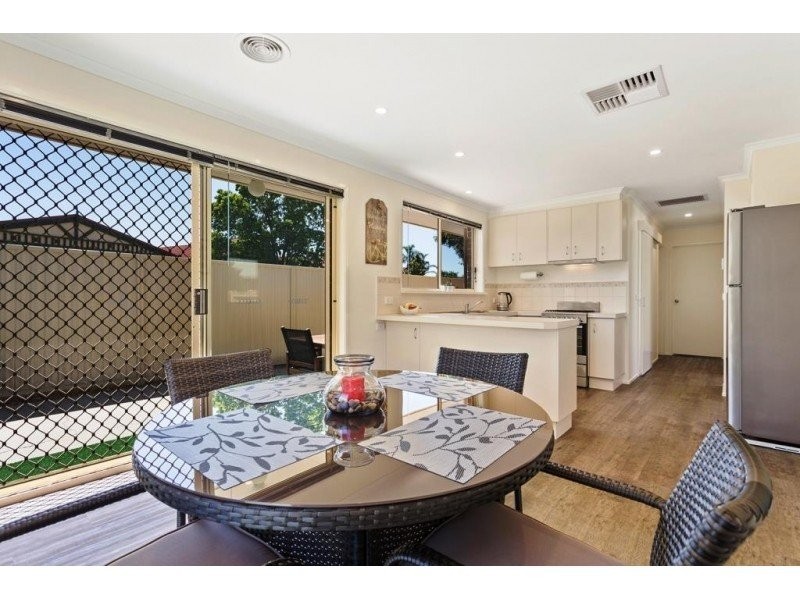 15 Alison Close, Pakenham VIC 3810