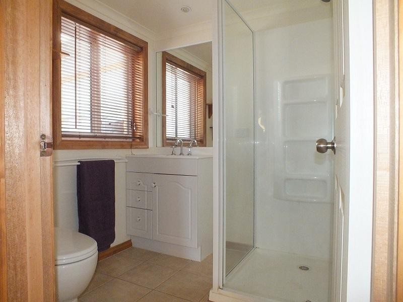 24 Scales Street, Penshurst VIC 3289