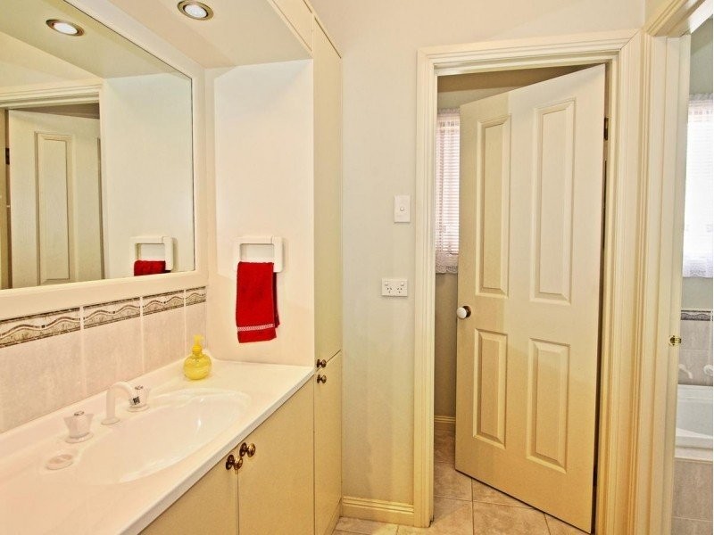 109 Pinjarra Drive, Lockwood South VIC 3551