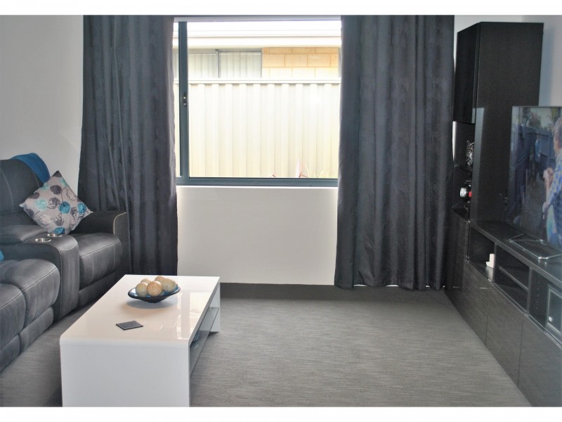 70 Weewar Circuit, South Yunderup WA 6208