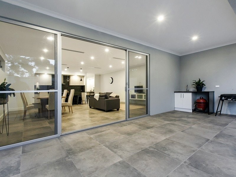 12 McLean Avenue, Grange SA 5022