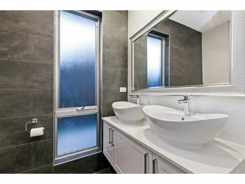 12 McLean Avenue, Grange SA 5022