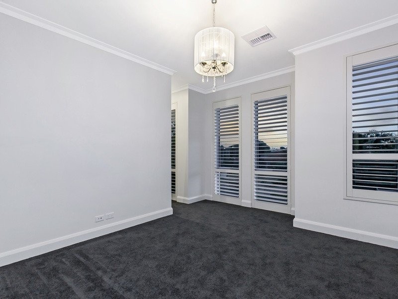 12 McLean Avenue, Grange SA 5022