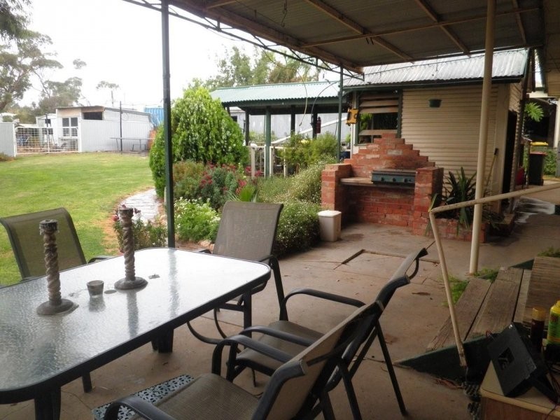 5 Westh Street, Underbool VIC 3509