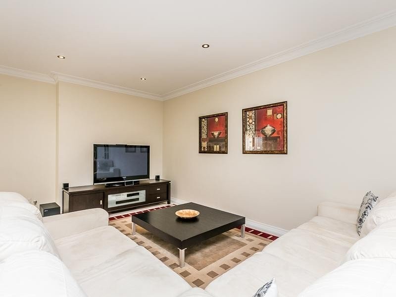 3 Firenze Loop, Landsdale WA 6065