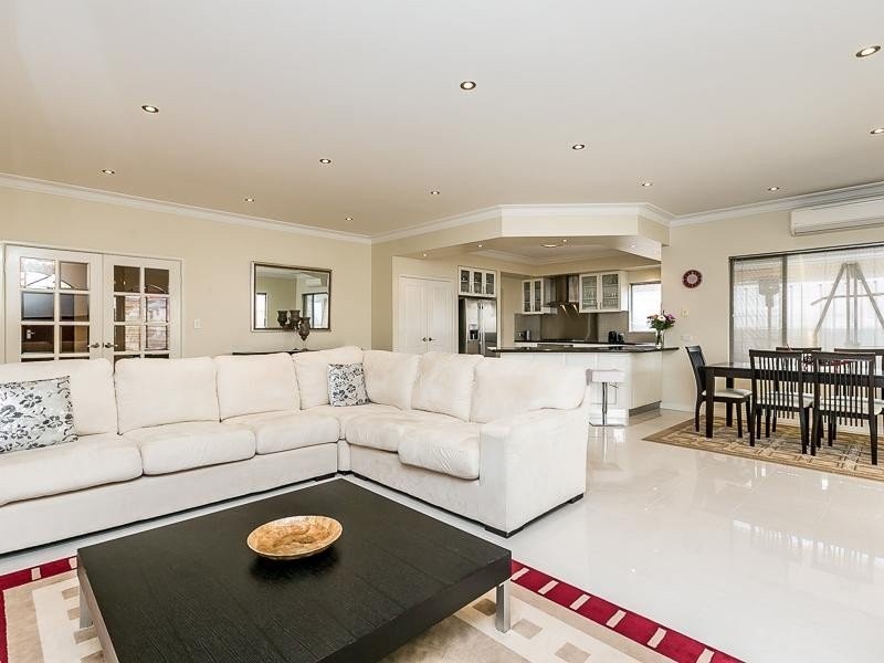 3 Firenze Loop, Landsdale WA 6065