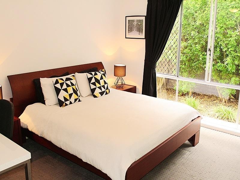 31 Virginia Avenue, Hawthorne QLD 4171