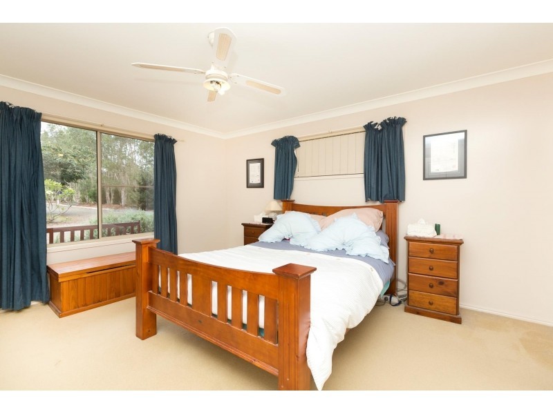 6 Peppermint Place, Old Bar NSW 2430
