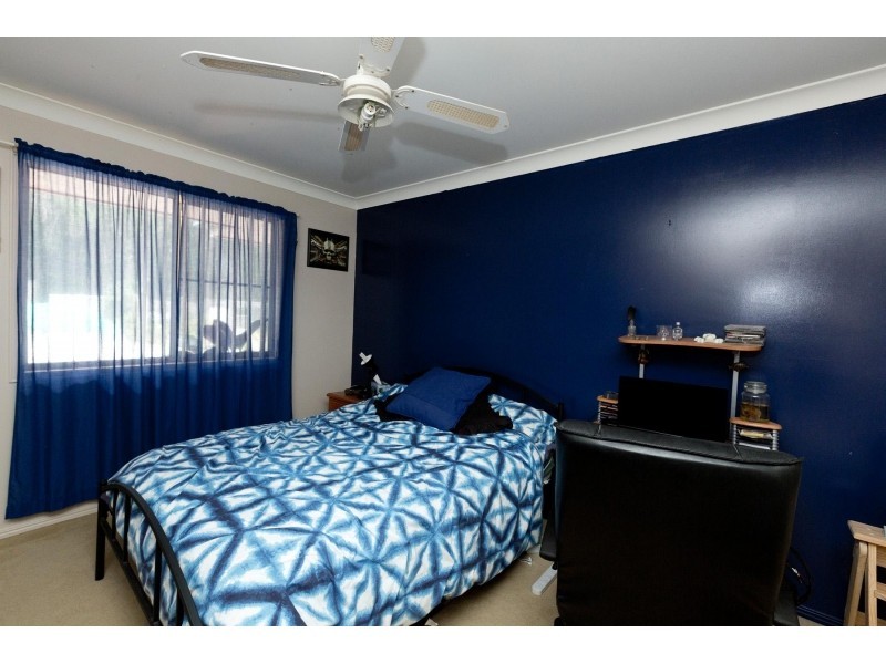 6 Peppermint Place, Old Bar NSW 2430