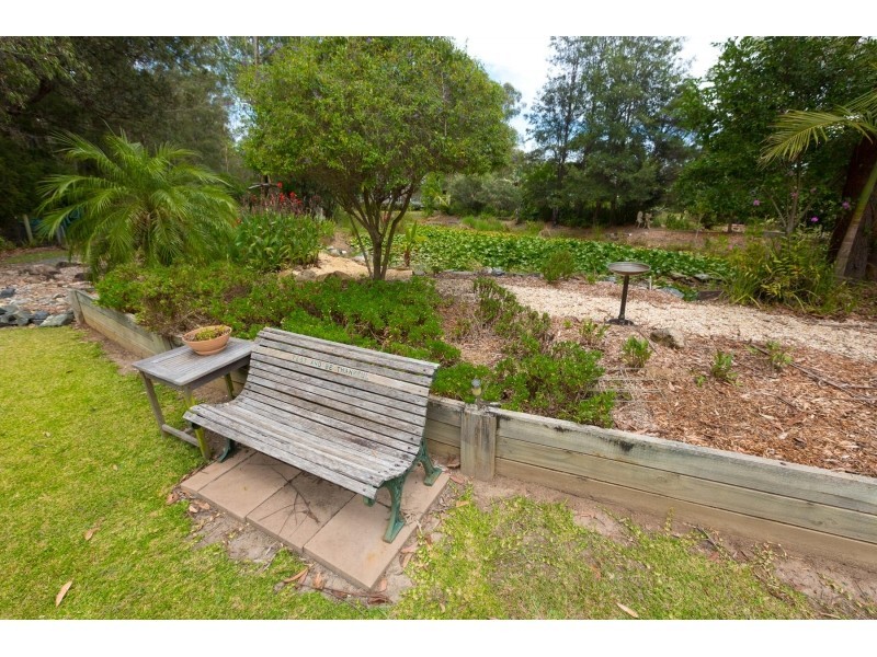 6 Peppermint Place, Old Bar NSW 2430