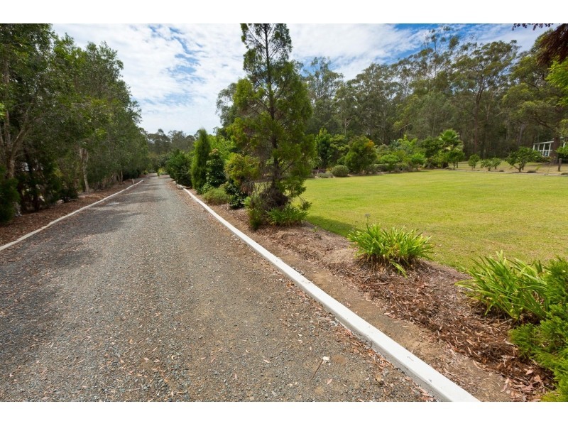 6 Peppermint Place, Old Bar NSW 2430