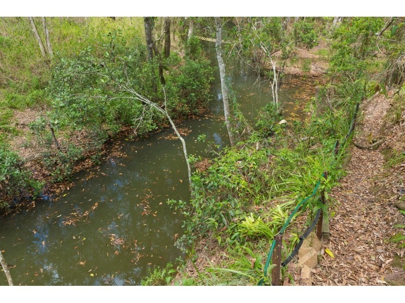 6 Peppermint Place, Old Bar NSW 2430