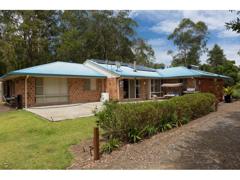 6 Peppermint Place, Old Bar NSW 2430