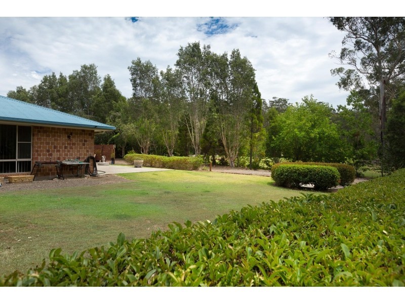 6 Peppermint Place, Old Bar NSW 2430