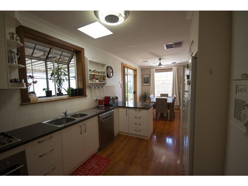 15 Lake View Crescent, Highbury SA 5089